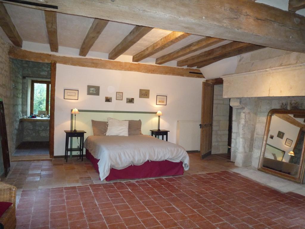 Le Logis Du Peu Girard Bed & Breakfast La Roche-Clermault Cameră foto