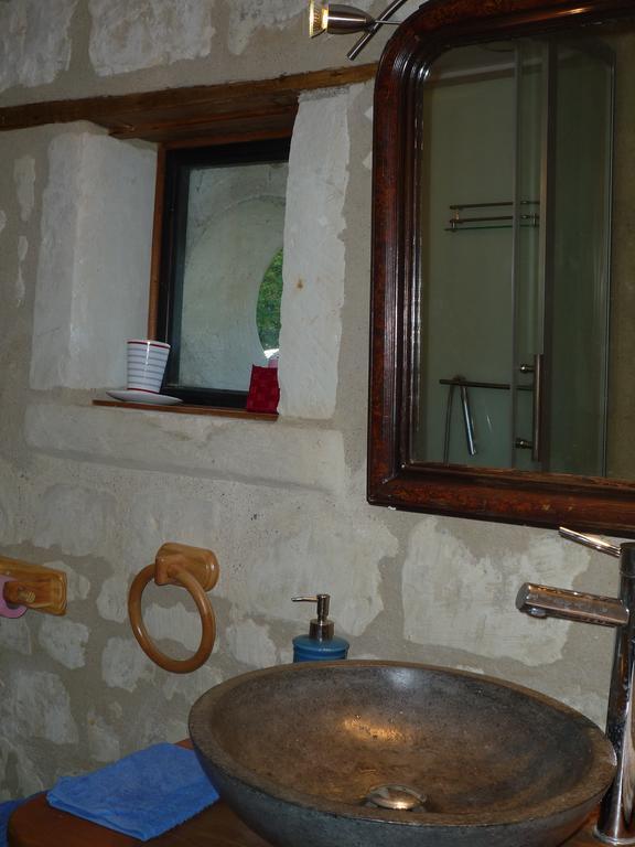 Le Logis Du Peu Girard Bed & Breakfast La Roche-Clermault Cameră foto