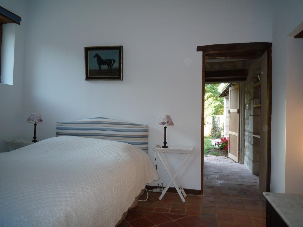Le Logis Du Peu Girard Bed & Breakfast La Roche-Clermault Cameră foto